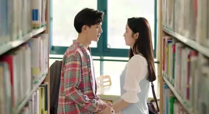漂亮妩媚又会撒娇,《大江大河3》中的情妇,让人看见了人间真实