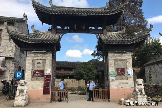 新百伦和纽巴伦哪个是中国的，哪个是美国的？游戏画面